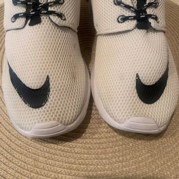 Nike Roshe One FB (GS) Running Trainers - Picture 10 of 10